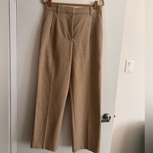Aritzia Effortless Pant size 12